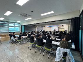 ["회색인간"-김동식 작가 초청 강연]